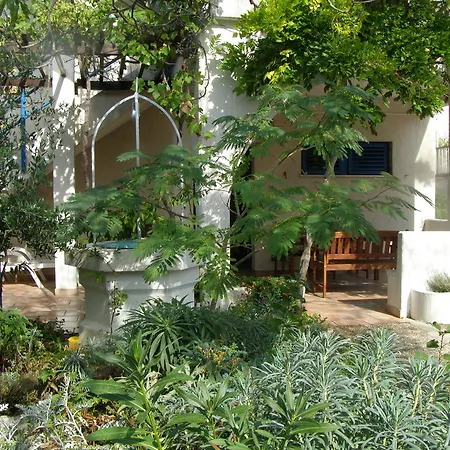 House Kaic 2*